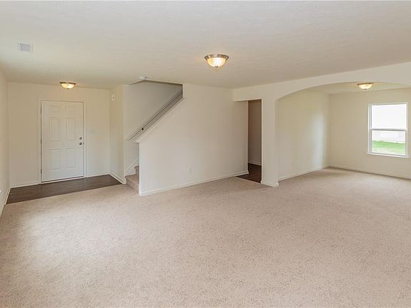 5th image of 4511 Redhaven Dr