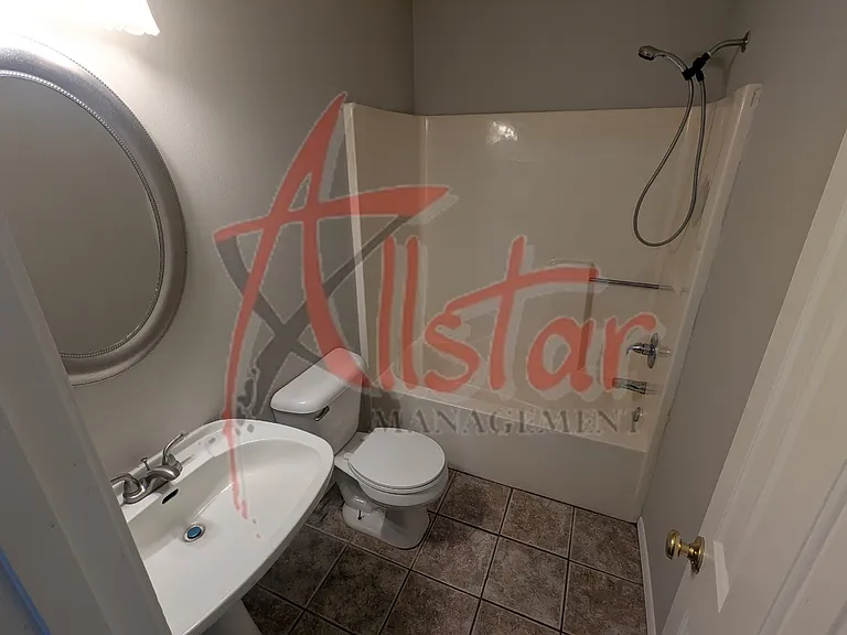 2922 Waverly Dr — Photo 7