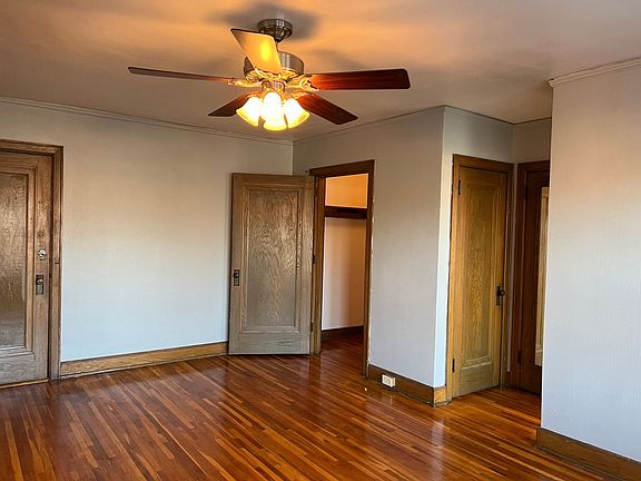5th image of 1290 W Grand Ave #1299303