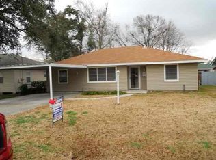 310 24th St, Nederland, TX 77627