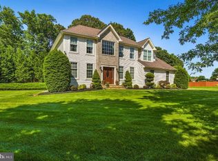 1 Elmwood Way, Burlington, NJ 08016