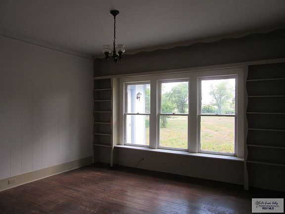 5th image of 802 S Palm Court Dr