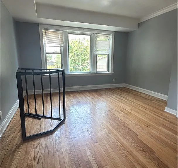 7601-7609 S Drexel Ave — Photo 1