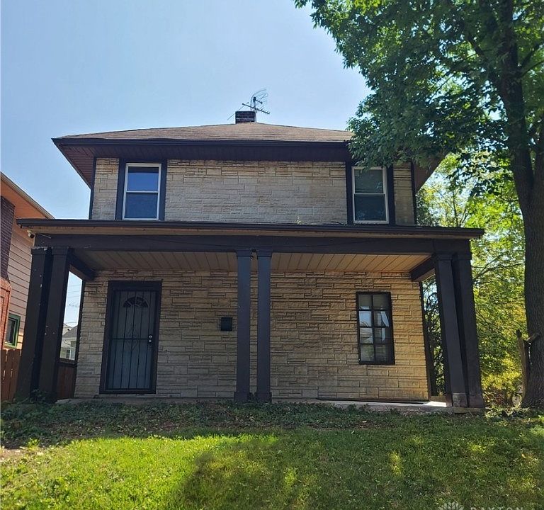 1st image of 102 Elmwood Ave E