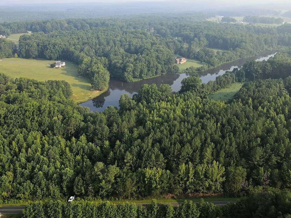 Aerial - direct view facing property/lake.