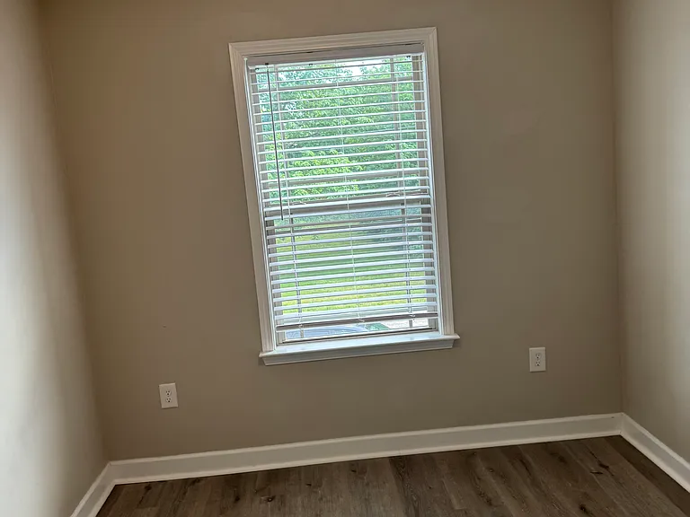 66 Bellvue Dr — Photo 58