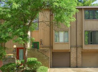 395 Hemlock Ct, Pittsburgh, PA