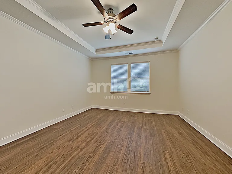 154 Lindridge Dr — Photo 9