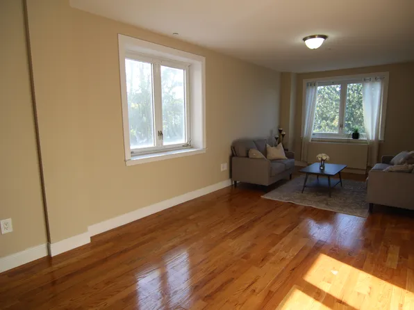 20-12 31st Street image 4 of 16