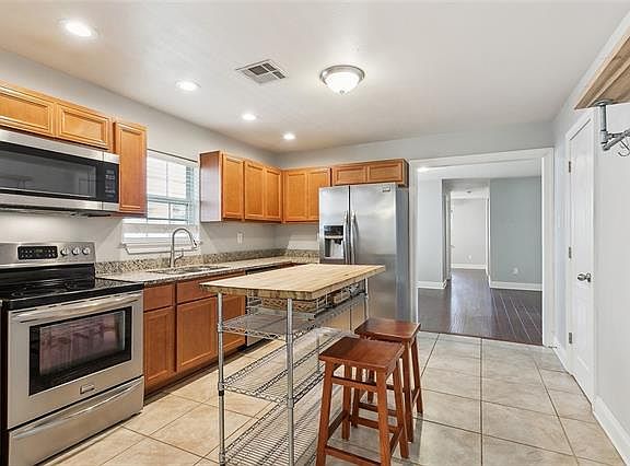 4th image of 6050 Vermillion Blvd