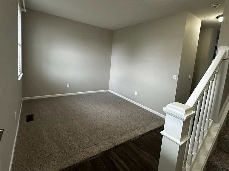 2195 Holiday Valley Dr — Photo 5