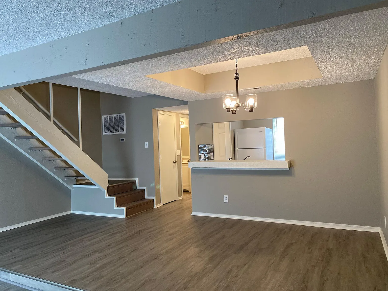2 bed, 1.5 bath, 1253 sqft, $1,100 — Photo 1
