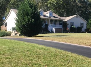 54 Thistle Ct, Crossville, TN 38571