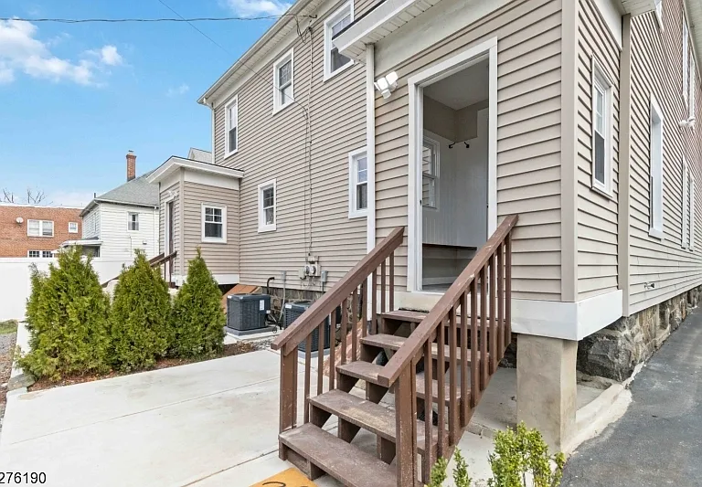 25 1/2 King St #25.5 — Photo 19