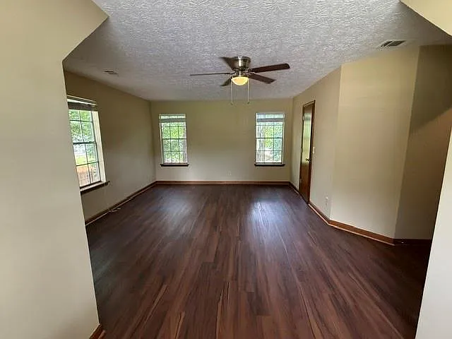 8351 Post Oak Ct — Photo 16
