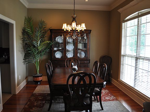 Formal dining room