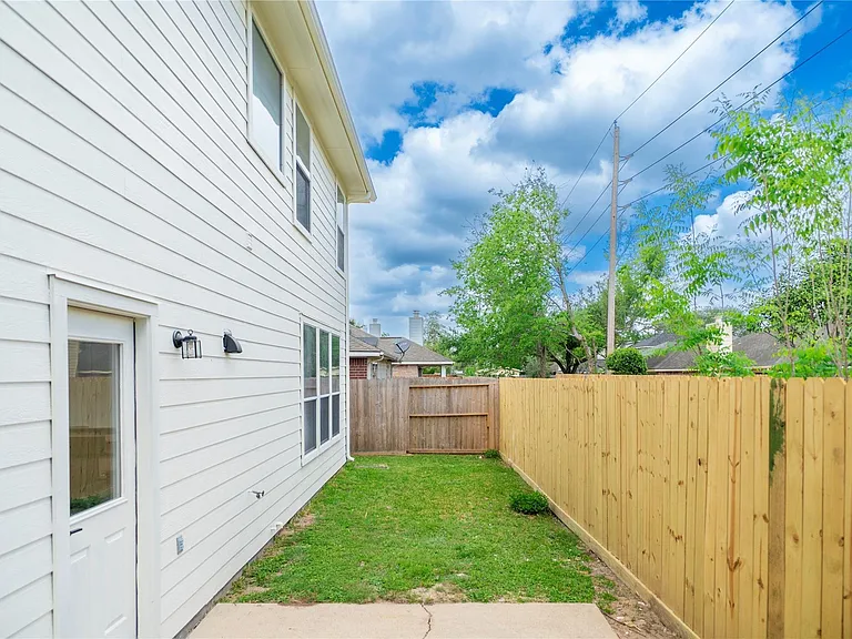 16327 Woma Ct — Photo 13