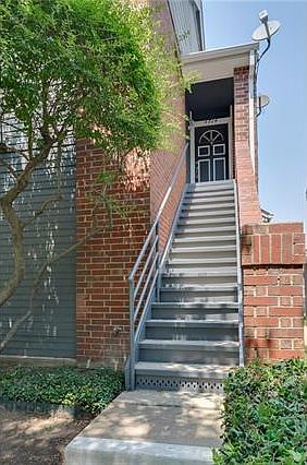 2nd image of 4714 El Campo Ave