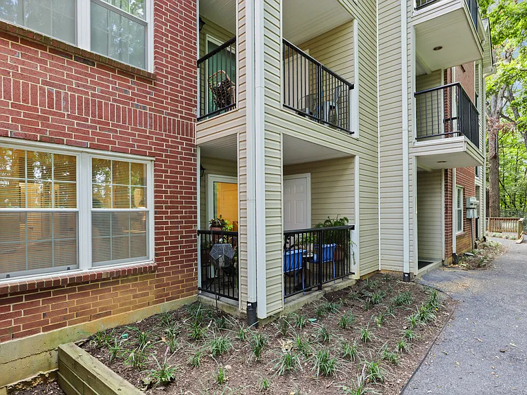 3303 Wyndham Cir #145 — Photo 2
