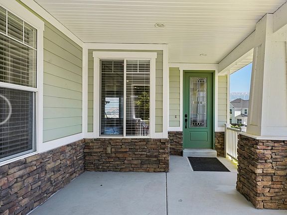 3rd image of 2398 S Lakewood
