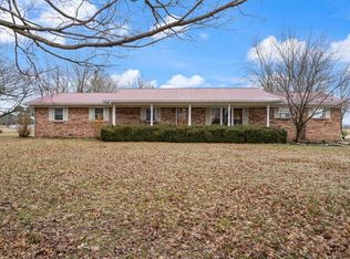 102 N Double Springs Rd, Farmington, AR 72730