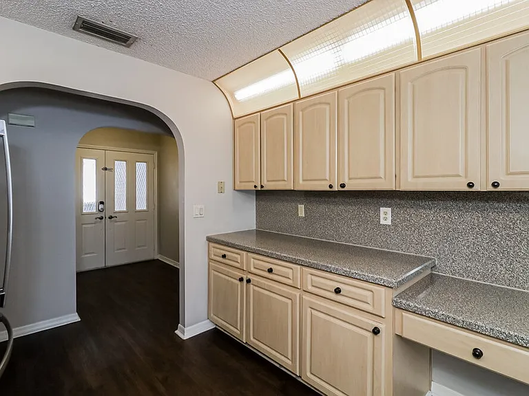 4654 Murcross Ln — Photo 6
