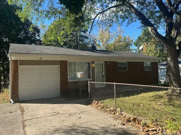 6019 Cypress Dr, Mount Morris, MI 48458