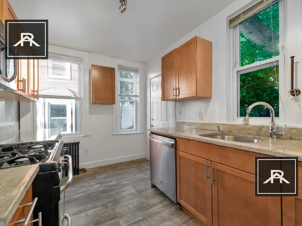 7 Murdock Ter, Brighton, MA 02135