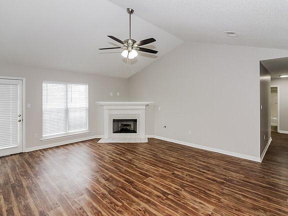 4th image of 8052 Mary Payton Dr