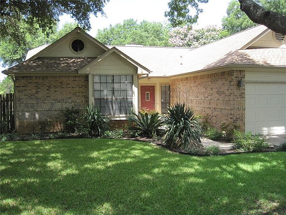 2nd image of 2700 Quanah Dr