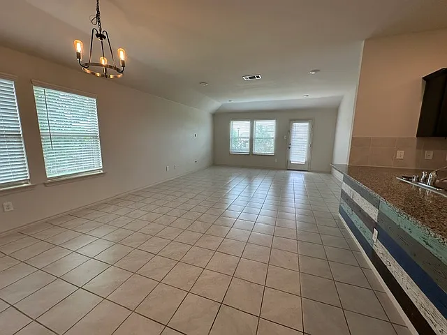 1202 Meadow Wood Ct — Photo 13