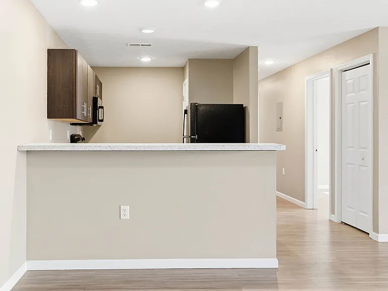 Greenbrier Apartments — Photo 89
