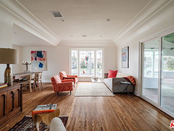 4th image of 3867 Degnan Blvd