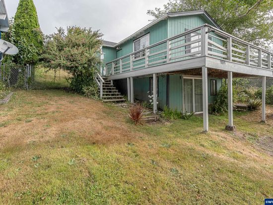 1735 NE 11th St, Lincoln City, OR 97367