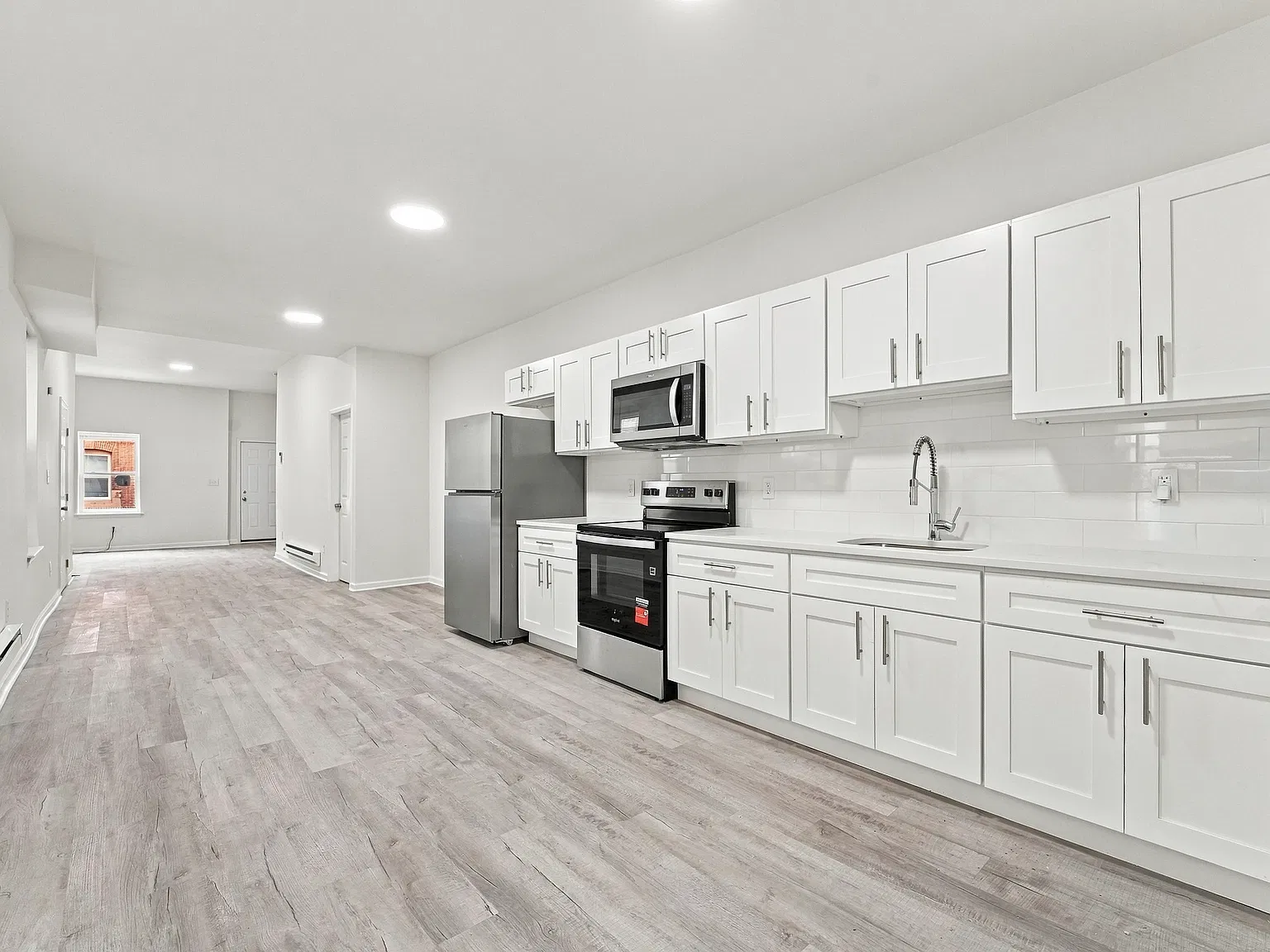 5 bed, 1.5 bath, 1496 sqft, $2,553 — Photo 1
