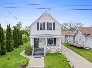 1015 Green STREET, Manitowoc, WI 54220