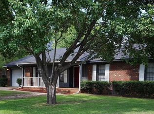 1643 Hazelhurst Dr, Fayetteville, NC 28314