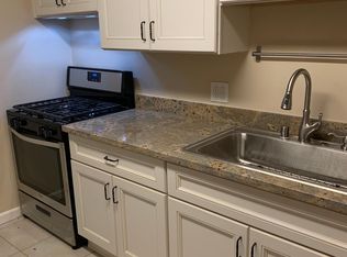 410 Clinton Ave APT B, Roseville, CA 95678