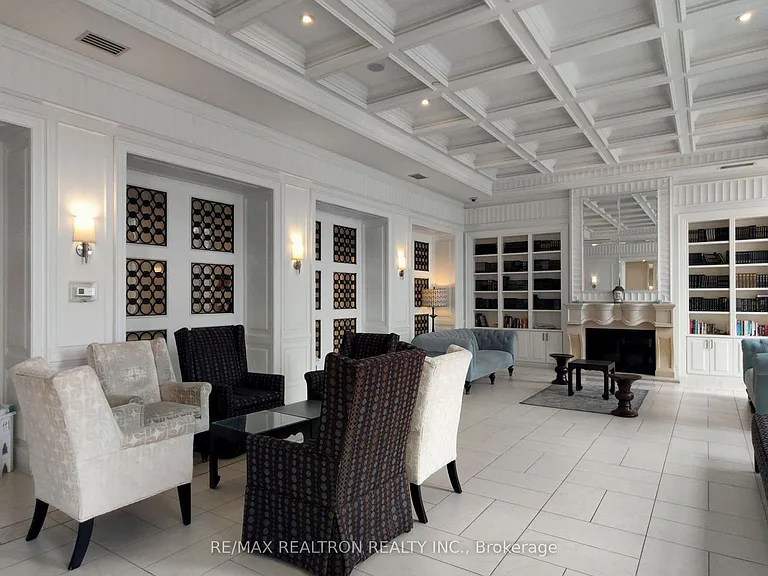 25 Greenview Ave W #2515 — Photo 36