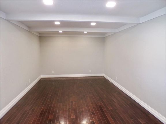 5th image of 1010 2800th St