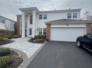 114 Fairway View Dr, Commack, NY 11725