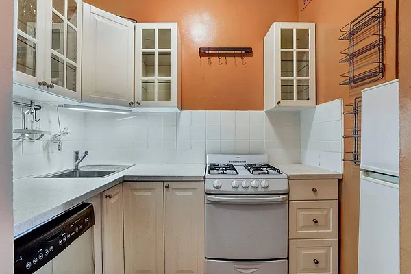 Sold by Sotheby's International Realty | media 4