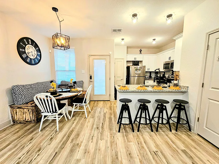 7544 Magnolia Vlg #101 — Photo 17