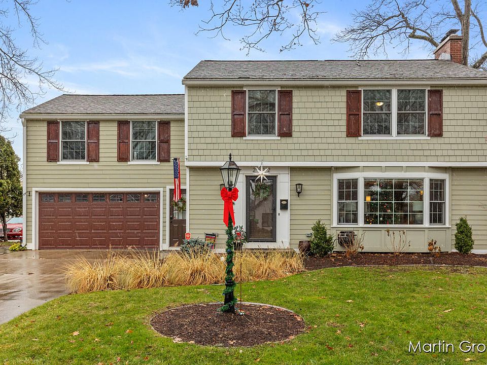 1st image of 2612 Beechwood Dr SE