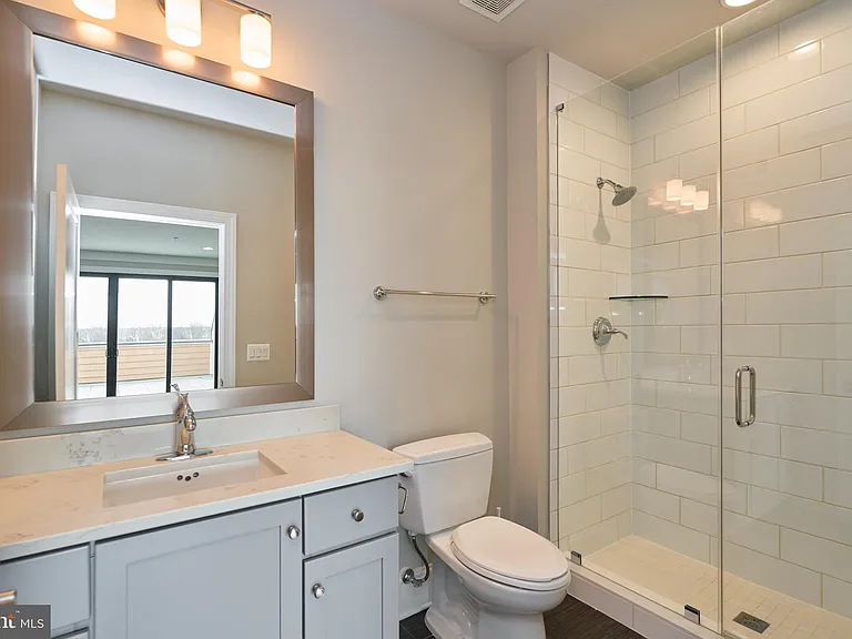 20442 Northpark Dr — Photo 38
