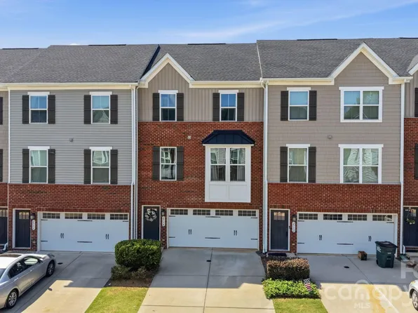 2534 Grantham Place Dr, Fort Mill, SC 29715