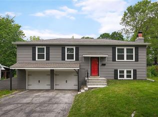 10210 Moody Park Dr, Overland Park, KS 66212