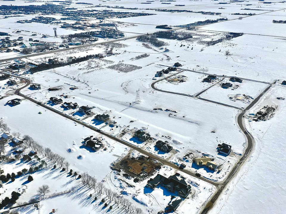 2nd image of 413 Brody Ct
