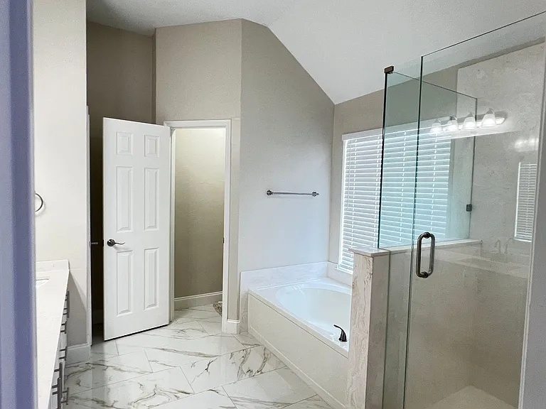 2505 Hunters Run Dr — Photo 24