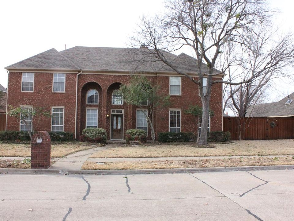 1st image of 4011 Crestwood Dr
